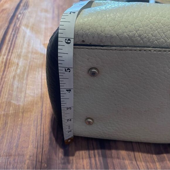 Kate Spade Southport Avenue Lydia bag Cream/black Pebbled Preowned - Picture 10 of 16
